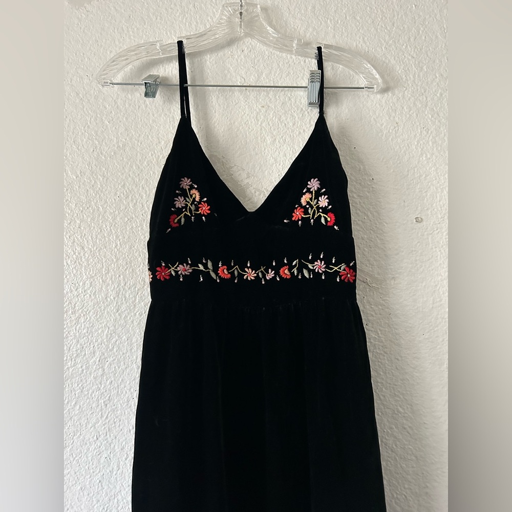 DKNY | Y2K Black Velvet Floral Embroidered Boho Babydoll‎ Midi Dress Sz 6 - Picture 6 of 12